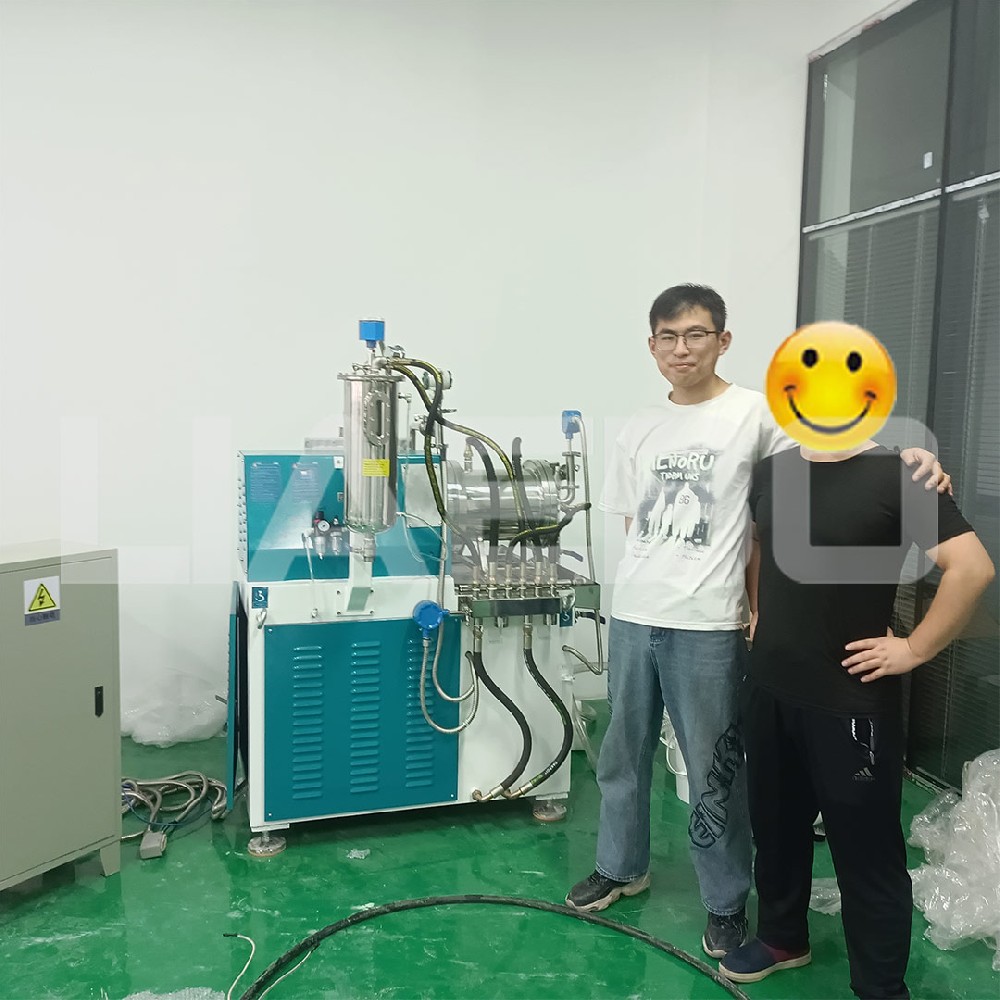 江蘇某材料企業5L納米砂磨機調試成功