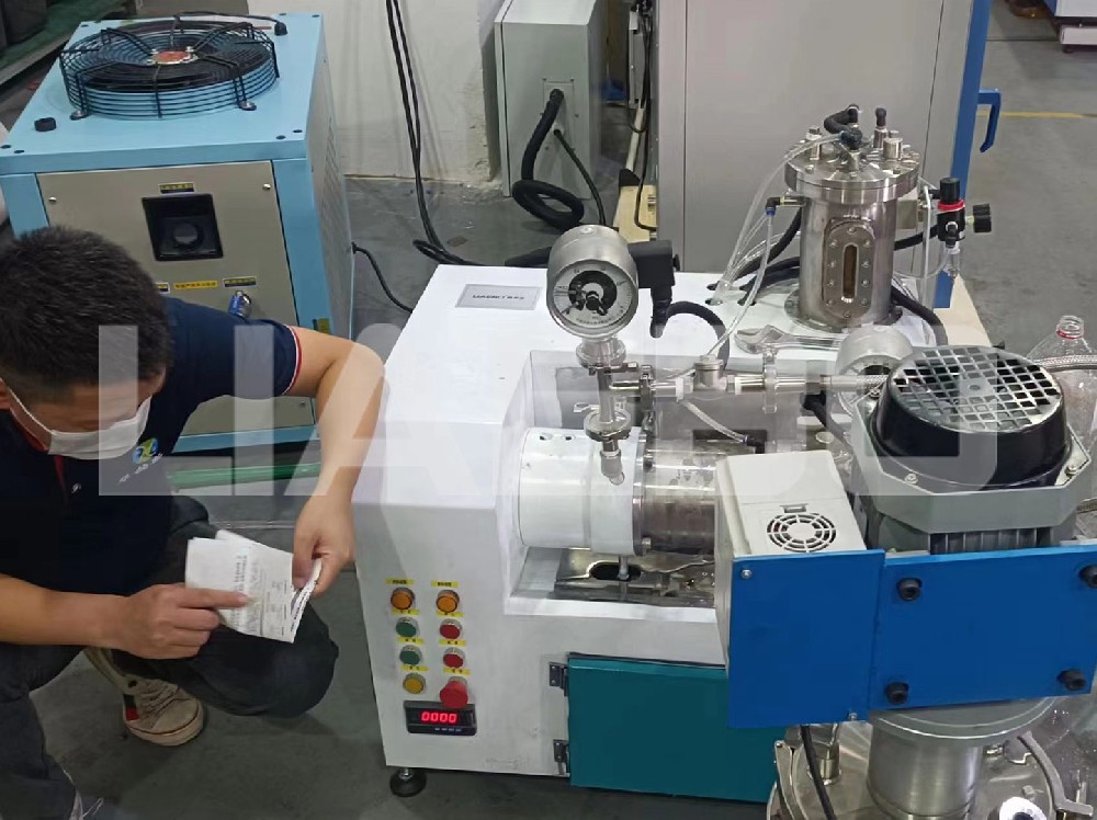 廣東某鋰電企業2L納米砂磨機調試成功