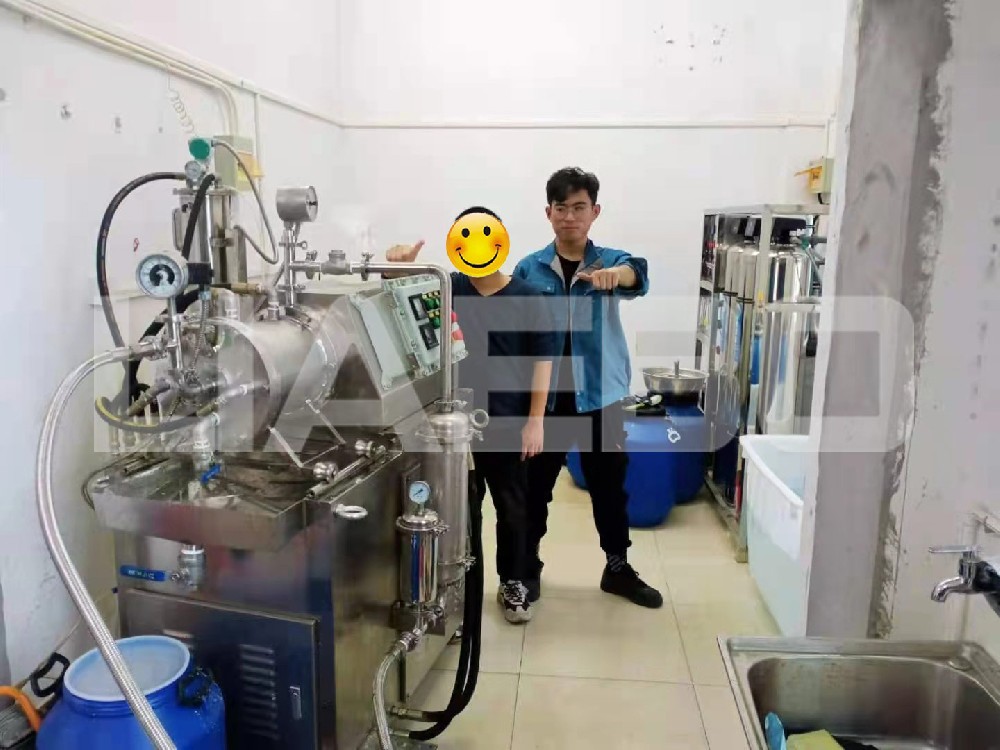 江蘇某新能源公司10L陶瓷納米砂磨機